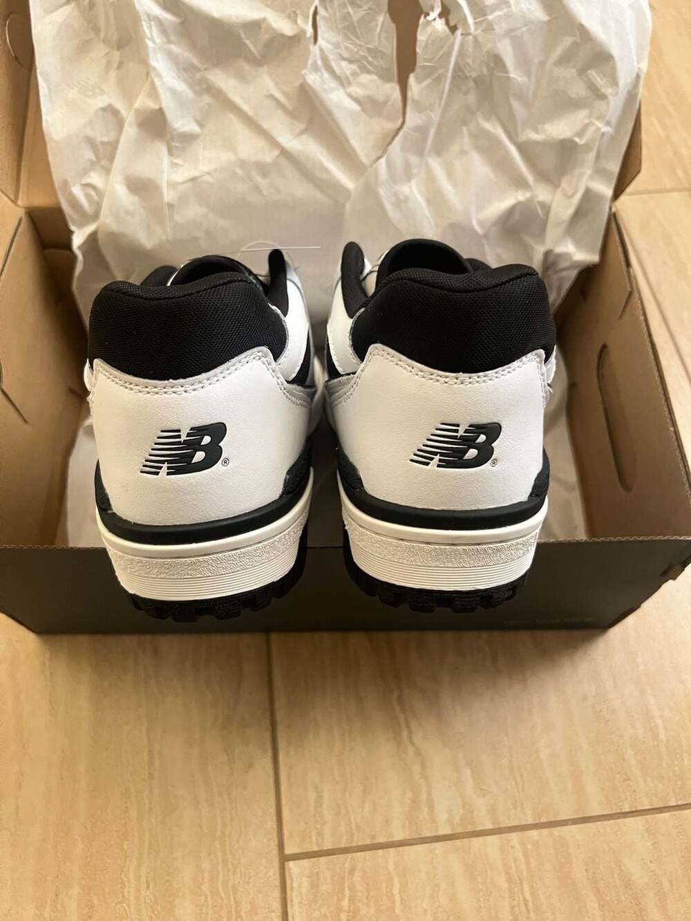 New Balance 550 White Black Oreo BB550HA1 Mens Size 9 - Picture 6 of 7